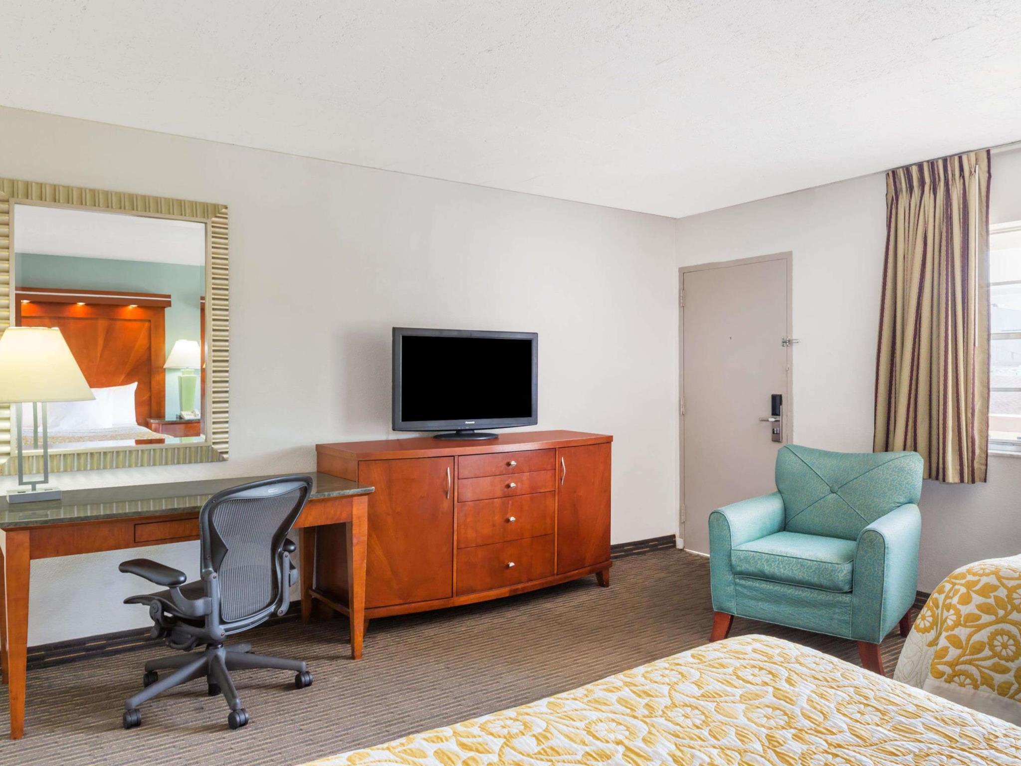 Days Inn By Wyndham Miami Airport North Miami Springs Eksteriør billede