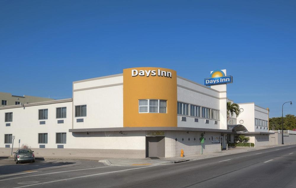 Days Inn By Wyndham Miami Airport North Miami Springs Eksteriør billede