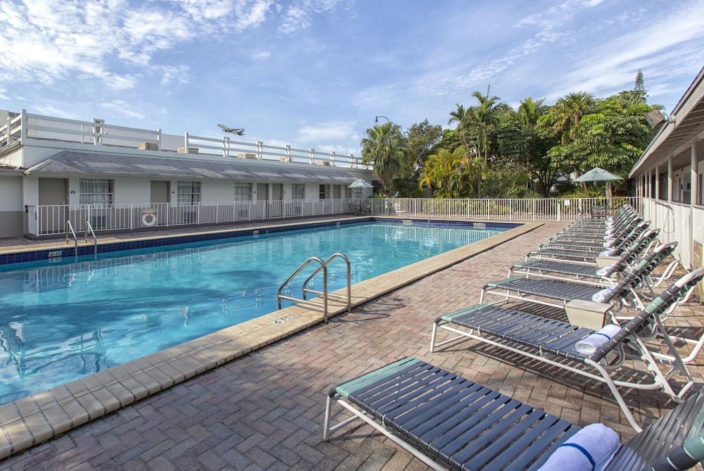 Days Inn By Wyndham Miami Airport North Miami Springs Eksteriør billede
