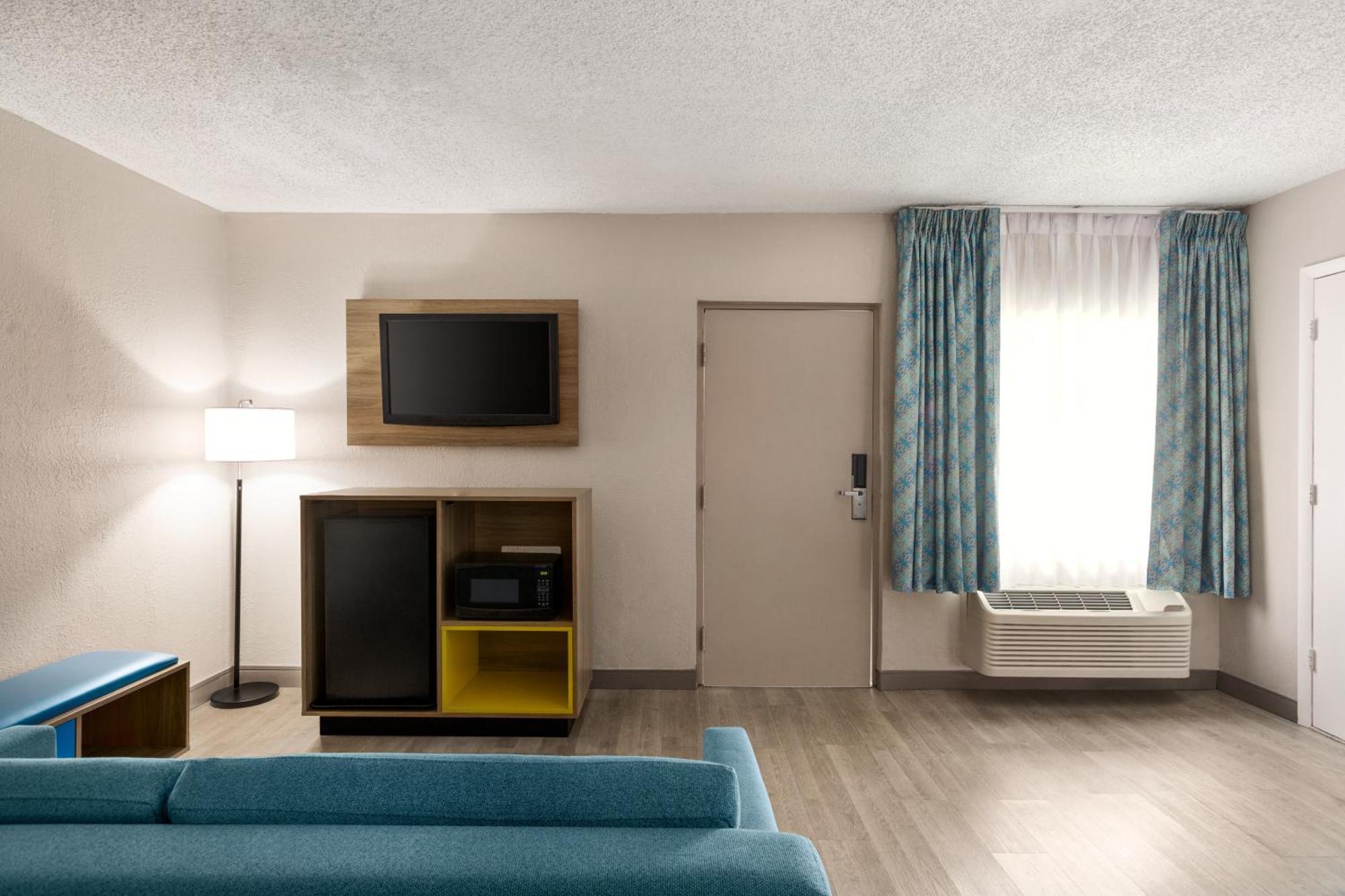 Days Inn By Wyndham Miami Airport North Miami Springs Eksteriør billede