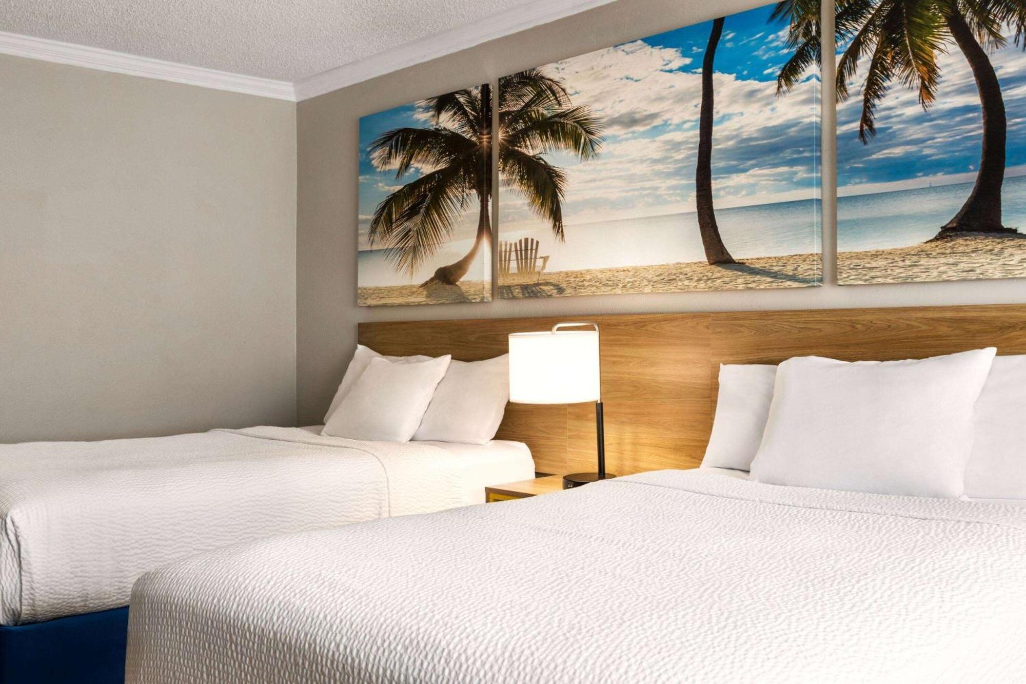Days Inn By Wyndham Miami Airport North Miami Springs Eksteriør billede