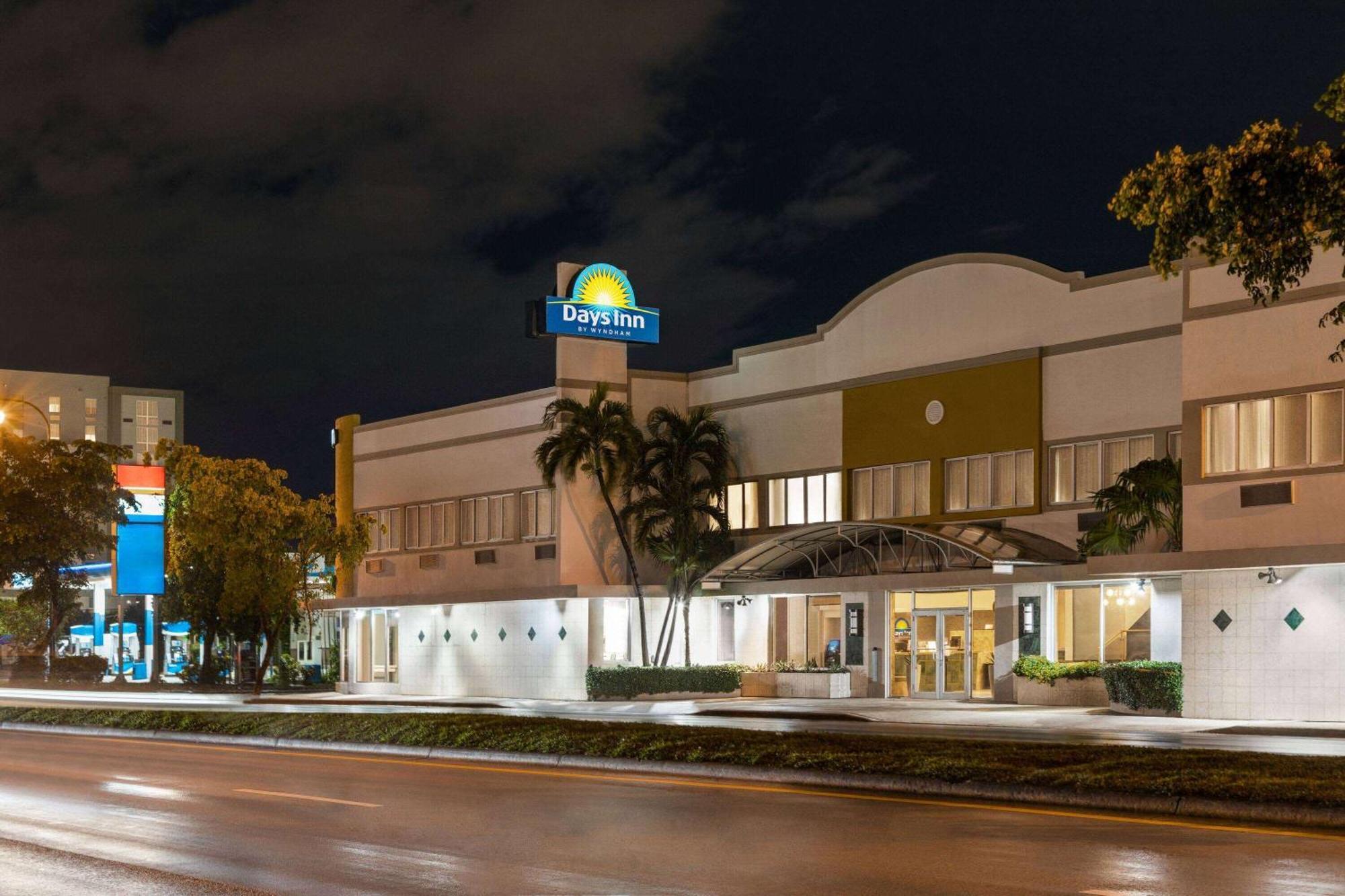 Days Inn By Wyndham Miami Airport North Miami Springs Eksteriør billede