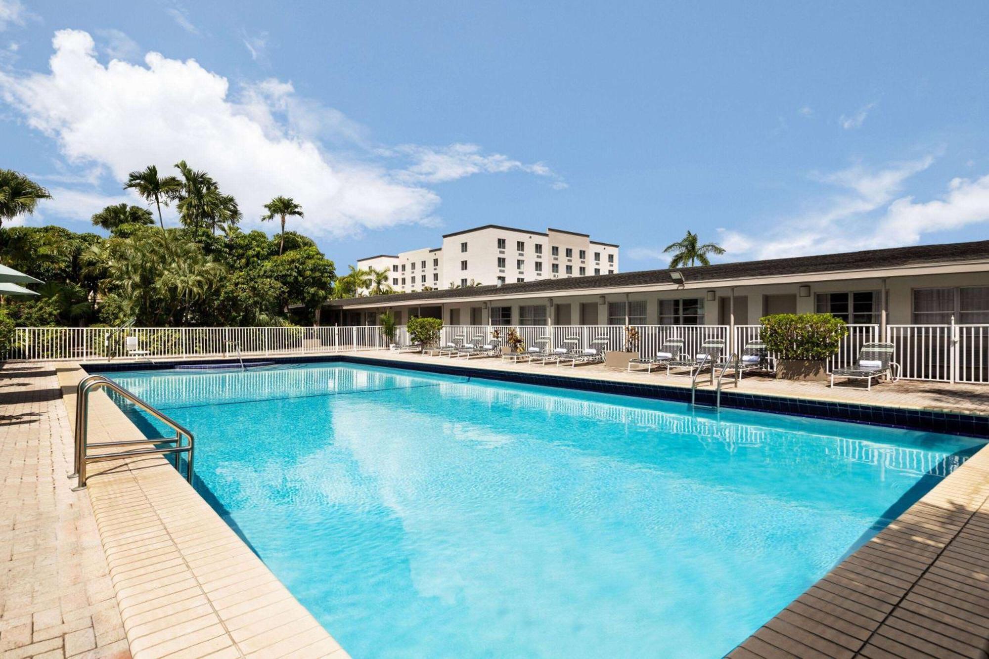 Days Inn By Wyndham Miami Airport North Miami Springs Eksteriør billede