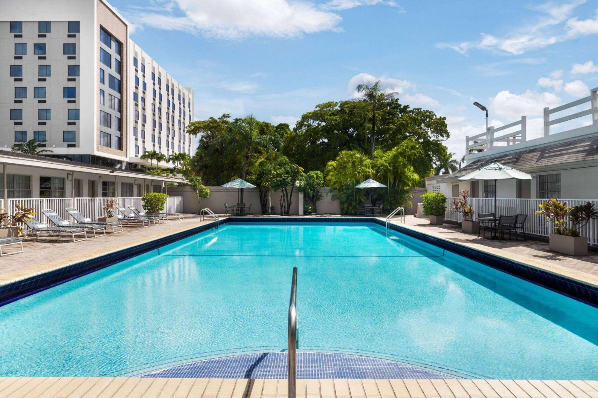 Days Inn By Wyndham Miami Airport North Miami Springs Eksteriør billede